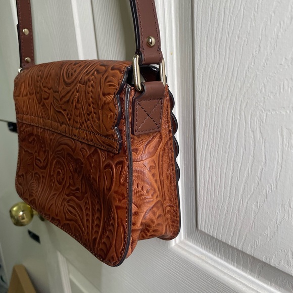 { Kate Spade Mini Messenger } Embossed Brown Santa Rosalia Scout Leather Bag - Picture 7 of 12